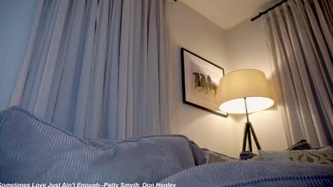 Lily online show from 02/23/25, 09:26