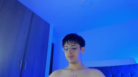 Snapshot of x_miller chatting on 09/30/25, 05:12 x_miller online show from 09/30/25, 05:12