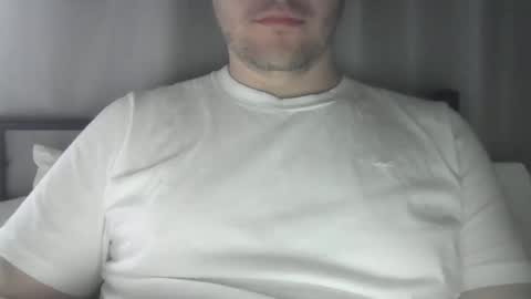 Snapshot of x_yes chatting on 10/15/25, 03:34 x_yes online show from 10/15/25, 03:34