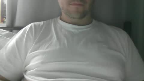 Snapshot of x_yes chatting on 10/16/25, 11:22 x_yes online show from 10/16/25, 11:22