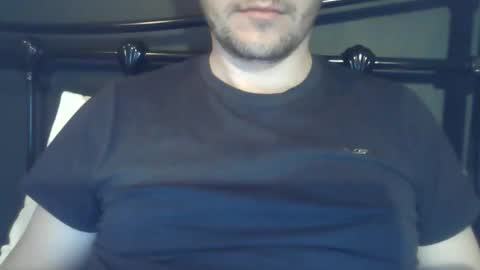 Snapshot of x_yes chatting on 10/22/25, 05:45 x_yes online show from 10/22/25, 05:45