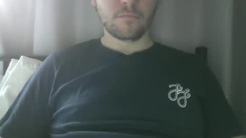 Snapshot of x_yes chatting on 11/26/25, 12:17 x_yes online show from 11/26/25, 12:17