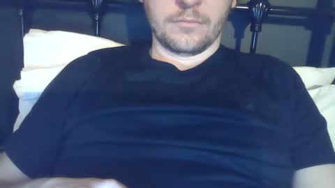 Snapshot of x_yes chatting on 12/19/25, 08:49 x_yes online show from 12/19/25, 08:49