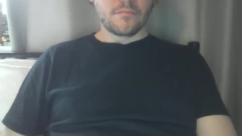 Snapshot of x_yes chatting on 01/19/26, 01:04 x_yes online show from 01/19/26, 01:04