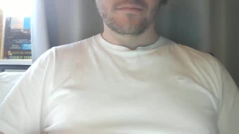 Snapshot of x_yes chatting on 02/10/26, 12:31 x_yes online show from 02/10/26, 12:31