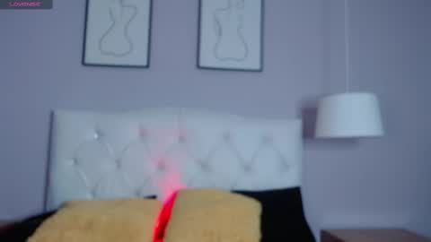 Snapshot of xaander_ chatting on 09/22/25, 03:08 aurora online show from 09/22/25, 03:08