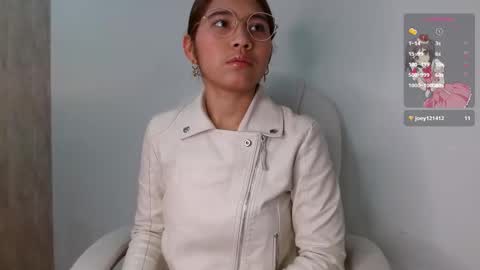 aurora  online show from 12/18/25, 03:23