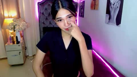 Snapshot of xairah_doux chatting on 10/05/25, 01:59 xairah_doux online show from 10/05/25, 01:59