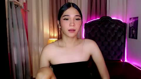 Snapshot of xairah_doux chatting on 10/20/25, 05:41 xairah_doux online show from 10/20/25, 05:41