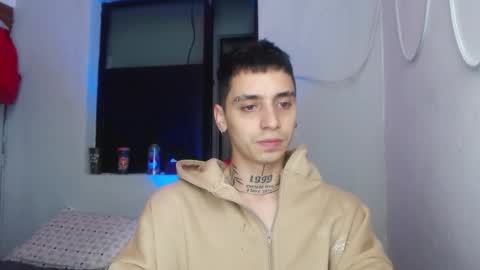 xalejo_max online show from 11/21/25, 08:07