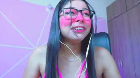Snapshot of xallysonx_ chatting on 05/24/26, 11:37 XALLYSONX online show from 05/24/26, 11:37