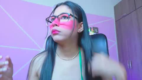 Snapshot of xallysonx_ chatting on 05/30/26, 12:02 XALLYSONX online show from 05/30/26, 12:02