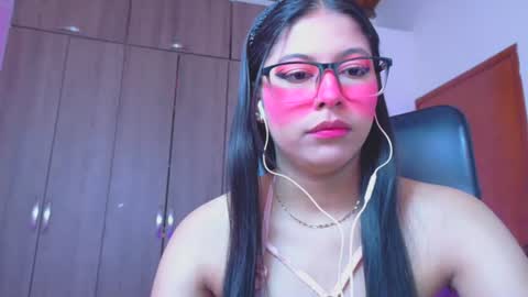 Snapshot of xallysonx_ chatting on 06/12/26, 11:42 XALLYSONX online show from 06/12/26, 11:42