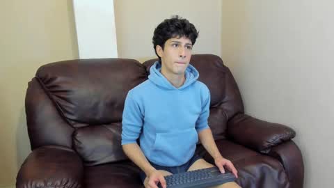 Snapshot of xam_collen chatting on 01/11/26, 11:43 xam_collen online show from 01/11/26, 11:43