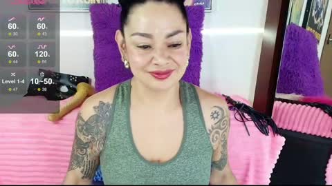 Snapshot of xamara1124 chatting on 04/15/26, 01:56 XAMARA1124 online show from 04/15/26, 01:56