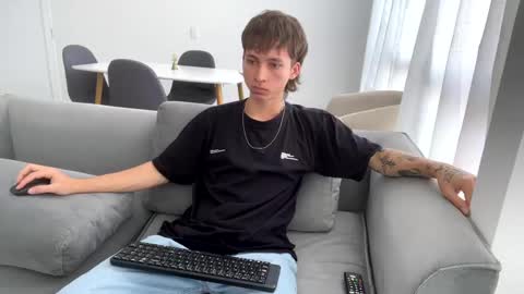 Snapshot of xamyu chatting on 02/10/25, 09:15 Xam online show from 02/10/25, 09:15