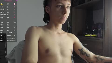 Snapshot of xamyu chatting on 11/15/25, 07:32 Xam online show from 11/15/25, 07:32