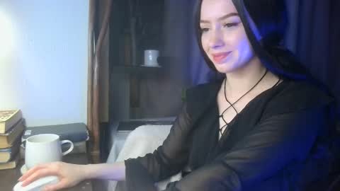 xan_ex online show from 02/08/25, 10:29