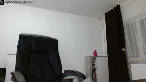 Snapshot of xandeer_steel chatting on 03/01/25, 01:43 Master Xandeer online show from 03/01/25, 01:43
