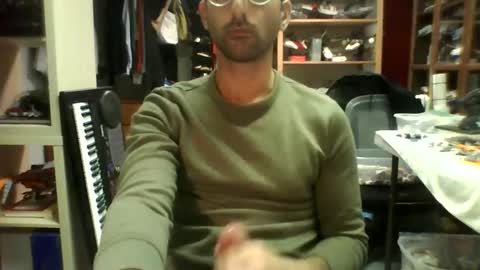 Snapshot of xander4369 chatting on 03/04/25, 05:24 xander4369 online show from 03/04/25, 05:24