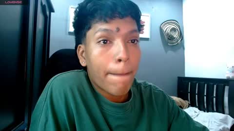 Snapshot of xander_bonnet1 chatting on 01/18/25, 10:28 Xander bonnet online show from 01/18/25, 10:28