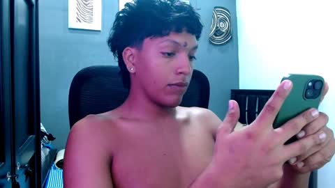 Snapshot of xander_bonnet1 chatting on 01/27/25, 03:18 Xander bonnet online show from 01/27/25, 03:18