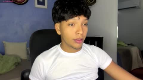 Snapshot of xander_bonnet1 chatting on 09/16/25, 12:17 Xander bonnet online show from 09/16/25, 12:17