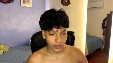 Snapshot of xander_bonnet1 chatting on 10/09/25, 12:25 Xander bonnet online show from 10/09/25, 12:25