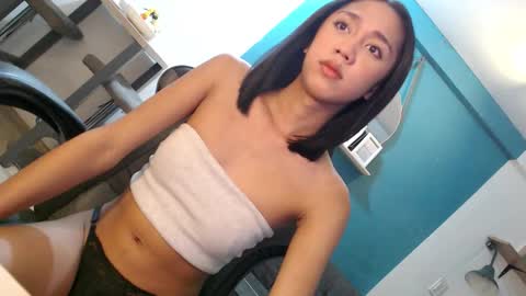 Snapshot of xandracake chatting on 10/19/25, 06:52 Xan online show from 10/19/25, 06:52