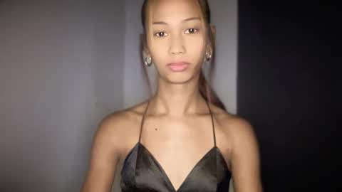 Snapshot of xandraluxe_xoxo chatting on 11/24/25, 06:24 Cassandra online show from 11/24/25, 06:24