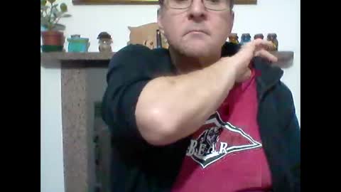 Snapshot of xaramanu chatting on 11/17/25, 10:15 xaramanu online show from 11/17/25, 10:15