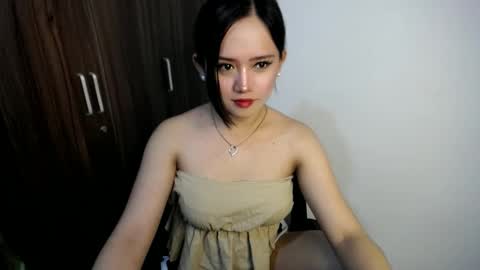 Snapshot of xasian_babygirl chatting on 01/19/25, 06:32 Aiah online show from 01/19/25, 06:32