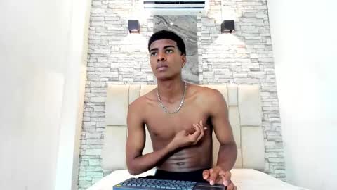 XAVI online show from 12/18/25, 08:15