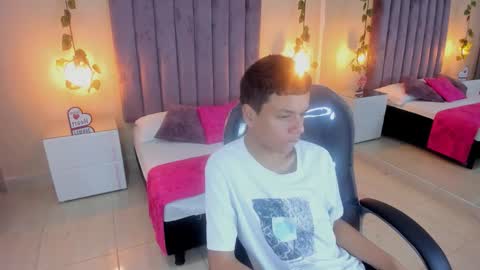 xavier fox   online show from 11/12/25, 11:43