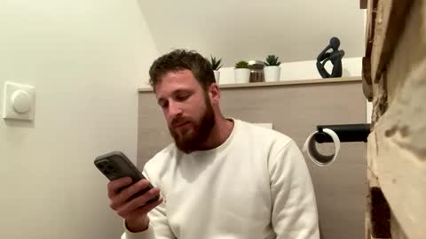 Snapshot of xavou779 chatting on 11/09/25, 10:52 xavou779 online show from 11/09/25, 10:52