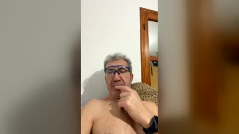 Snapshot of xaxi3 chatting on 02/16/26, 09:33 xaxi3 online show from 02/16/26, 09:33