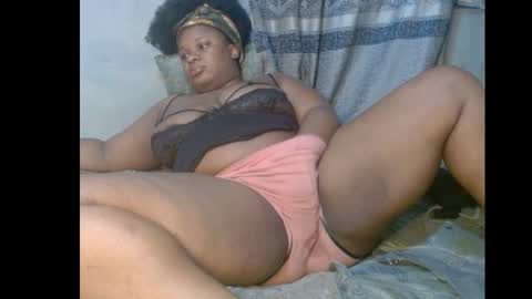 Snapshot of xcumxonxme chatting on 01/13/25, 12:19 xcumxonxme online show from 01/13/25, 12:19