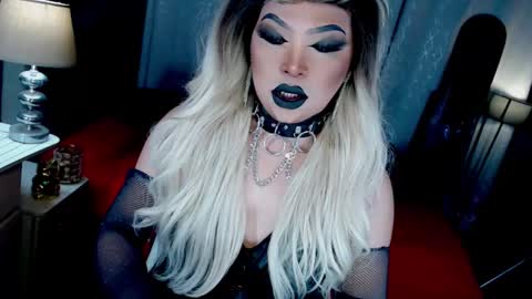 Snapshot of xdirtyflirtyx chatting on 10/16/25, 02:45 Zhavia online show from 10/16/25, 02:45
