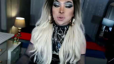 Zhavia online show from 10/30/25, 07:36