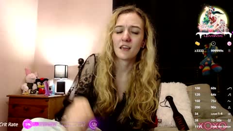 Snapshot of xelliee_rosex chatting on 12/20/24, 05:08 EllieeRose online show from 12/20/24, 05:08