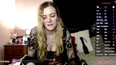 Snapshot of xelliee_rosex chatting on 02/10/25, 02:48 EllieeRose online show from 02/10/25, 02:48