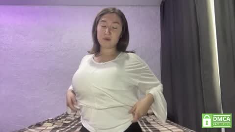Snapshot of xeniabungard chatting on 07/01/26, 08:38 Mia online show from 07/01/26, 08:38