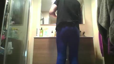 Snapshot of xeson47 chatting on 02/14/25, 08:10 xeson47 online show from 02/14/25, 08:10