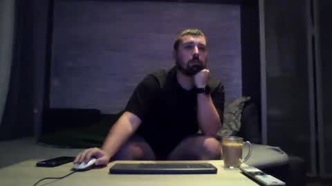 Snapshot of xfikusx44 chatting on 12/16/25, 05:23 xfikusx44 online show from 12/16/25, 05:23