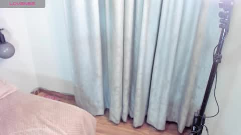 hinata  online show from 11/07/25, 10:54