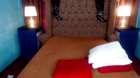 Snapshot of xhugesignificant69x chatting on 02/08/25, 07:05 xhugesignificant69x online show from 02/08/25, 07:05