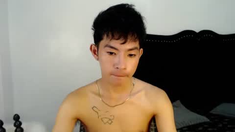 Snapshot of xian_smith12 chatting on 11/24/25, 10:15 Xian smith online show from 11/24/25, 10:15