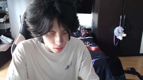 Snapshot of xice_boy chatting on 12/21/25, 02:13 xIce Boy online show from 12/21/25, 02:13