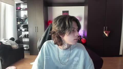 Snapshot of xice_boy chatting on 01/17/26, 12:43 xIce Boy online show from 01/17/26, 12:43