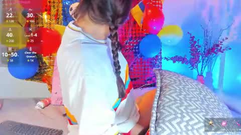 tifanny  online show from 06/11/26, 07:23